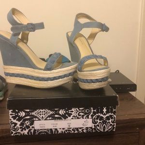Blue Jean wedges like new
